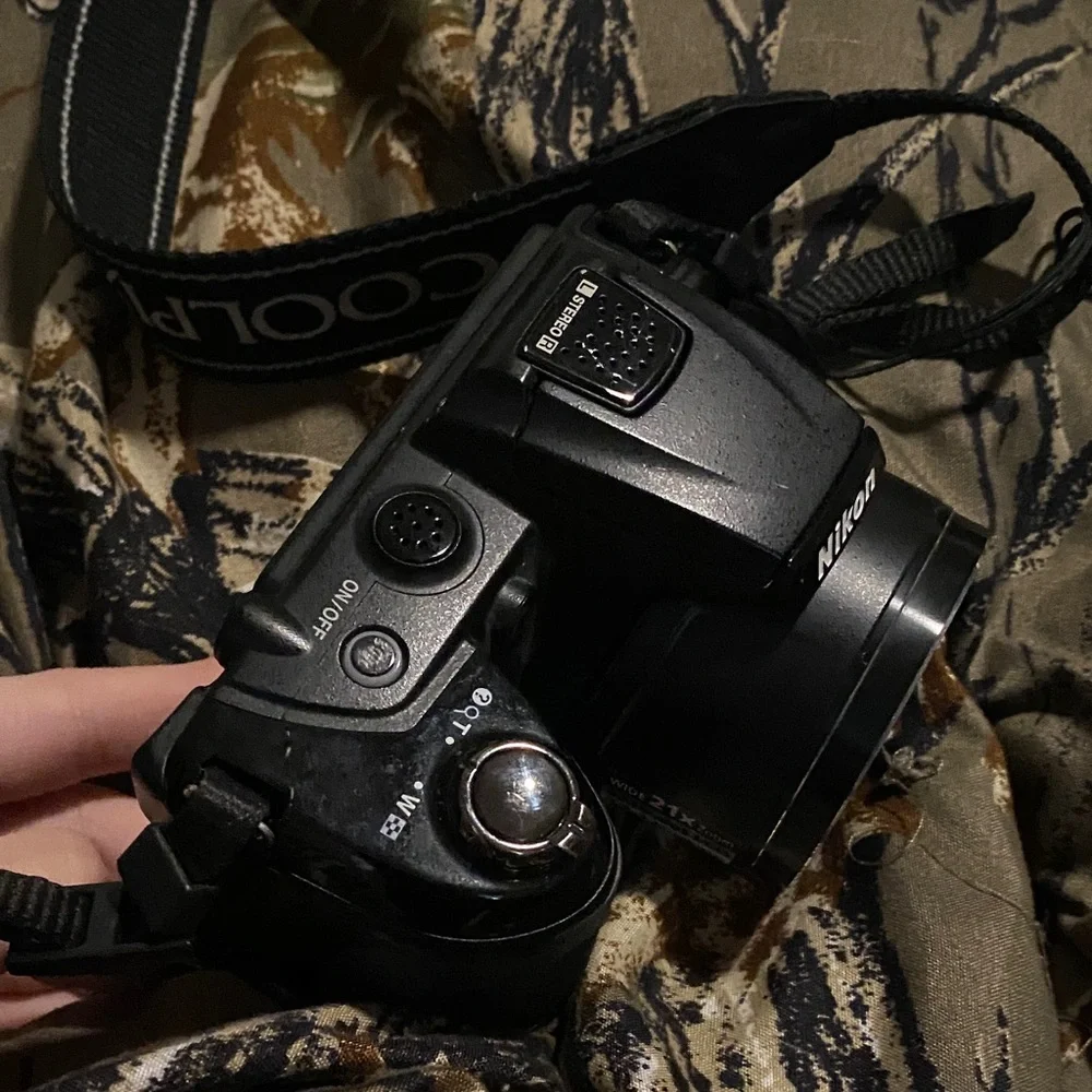 Nikon COOLPIX L120 14.1 MP Digital Camera (More in Description)